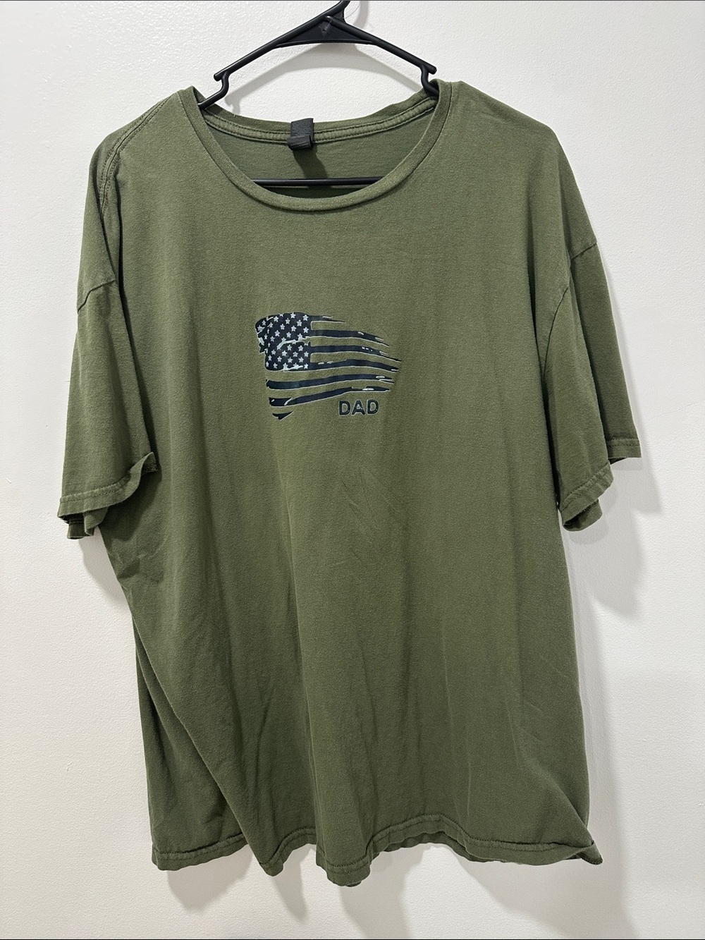 Gildan Olive Green 'DAD' American Flag Graphic Tee